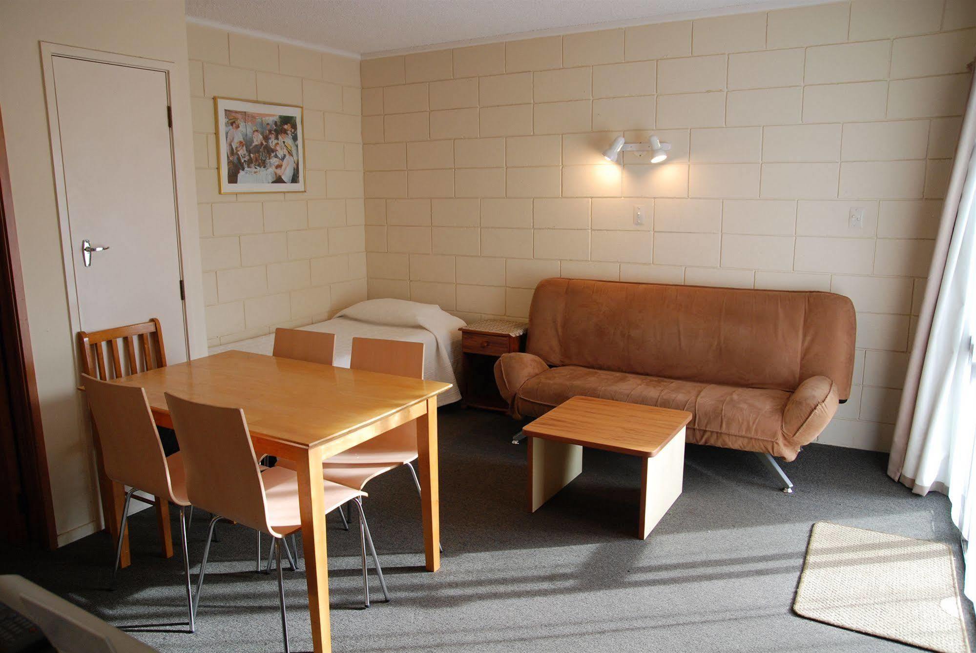 Manhattan Lodge Motel Hamilton Extérieur photo